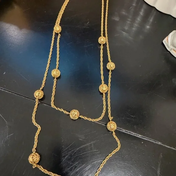 Vintage Gold Filagree Balls Layered Necklace - Picture 4 of 8